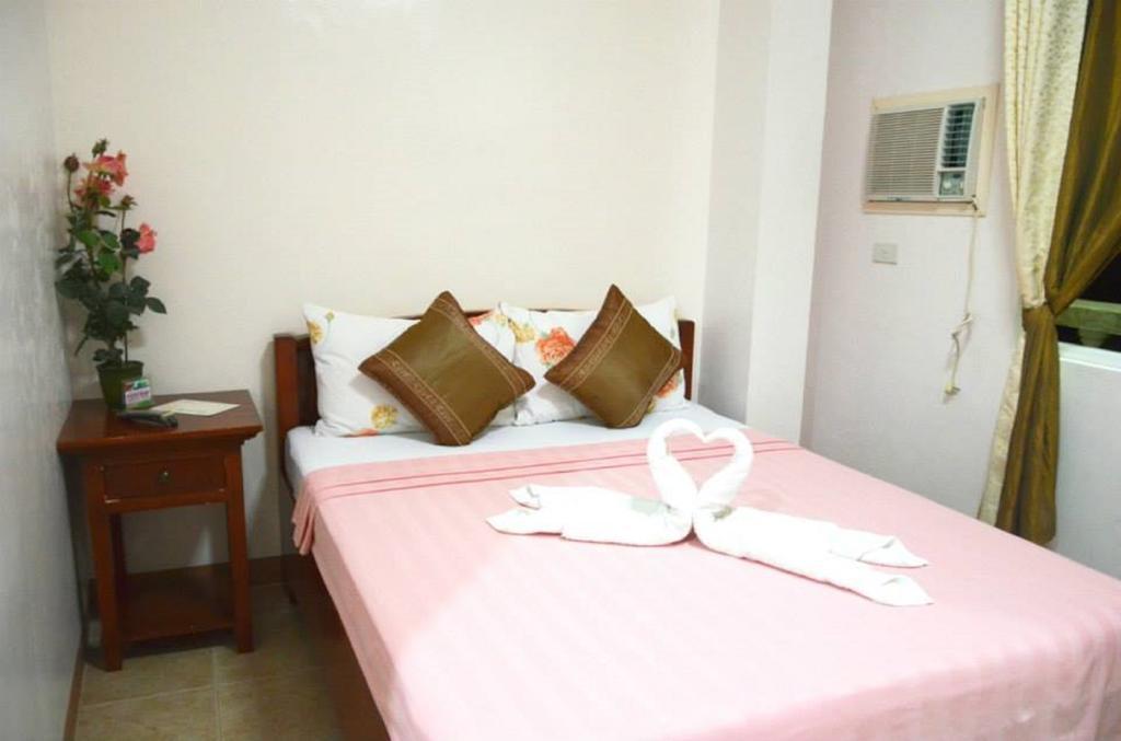 Casa D' Estrella Apartelle Balabag  Chambre photo