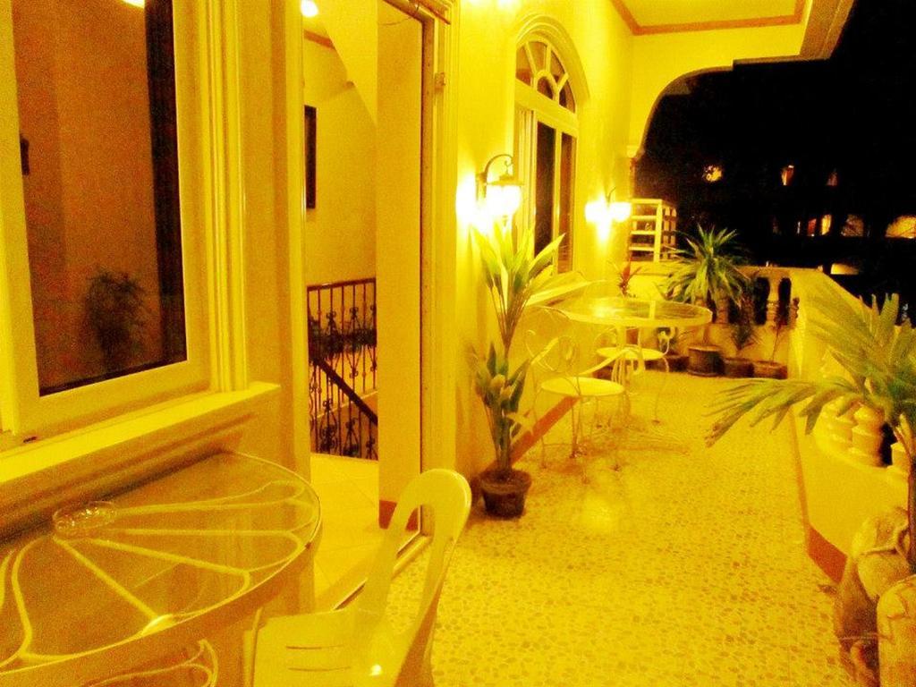 Casa D' Estrella Apartelle Balabag  Extérieur photo