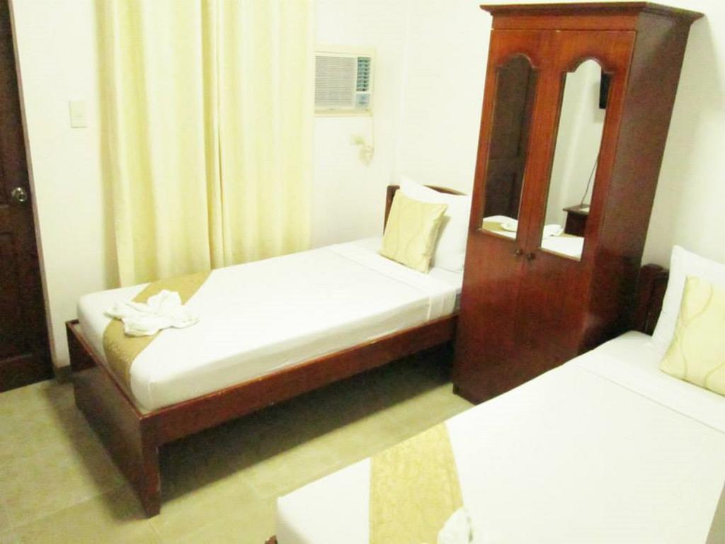 Casa D' Estrella Apartelle Balabag  Chambre photo