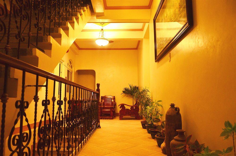 Casa D' Estrella Apartelle Balabag  Extérieur photo