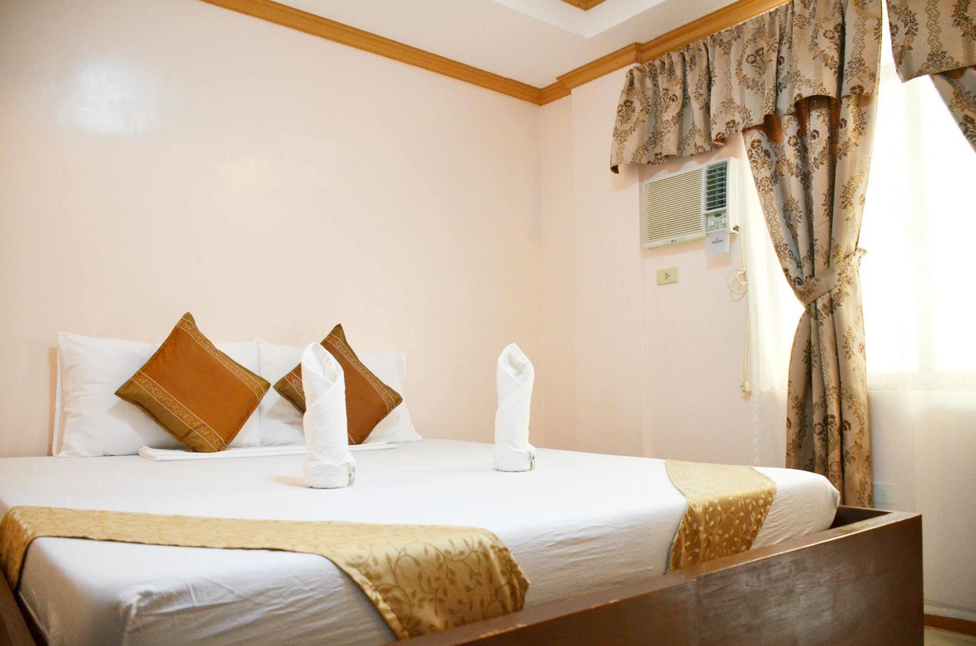 Casa D' Estrella Apartelle Balabag  Extérieur photo
