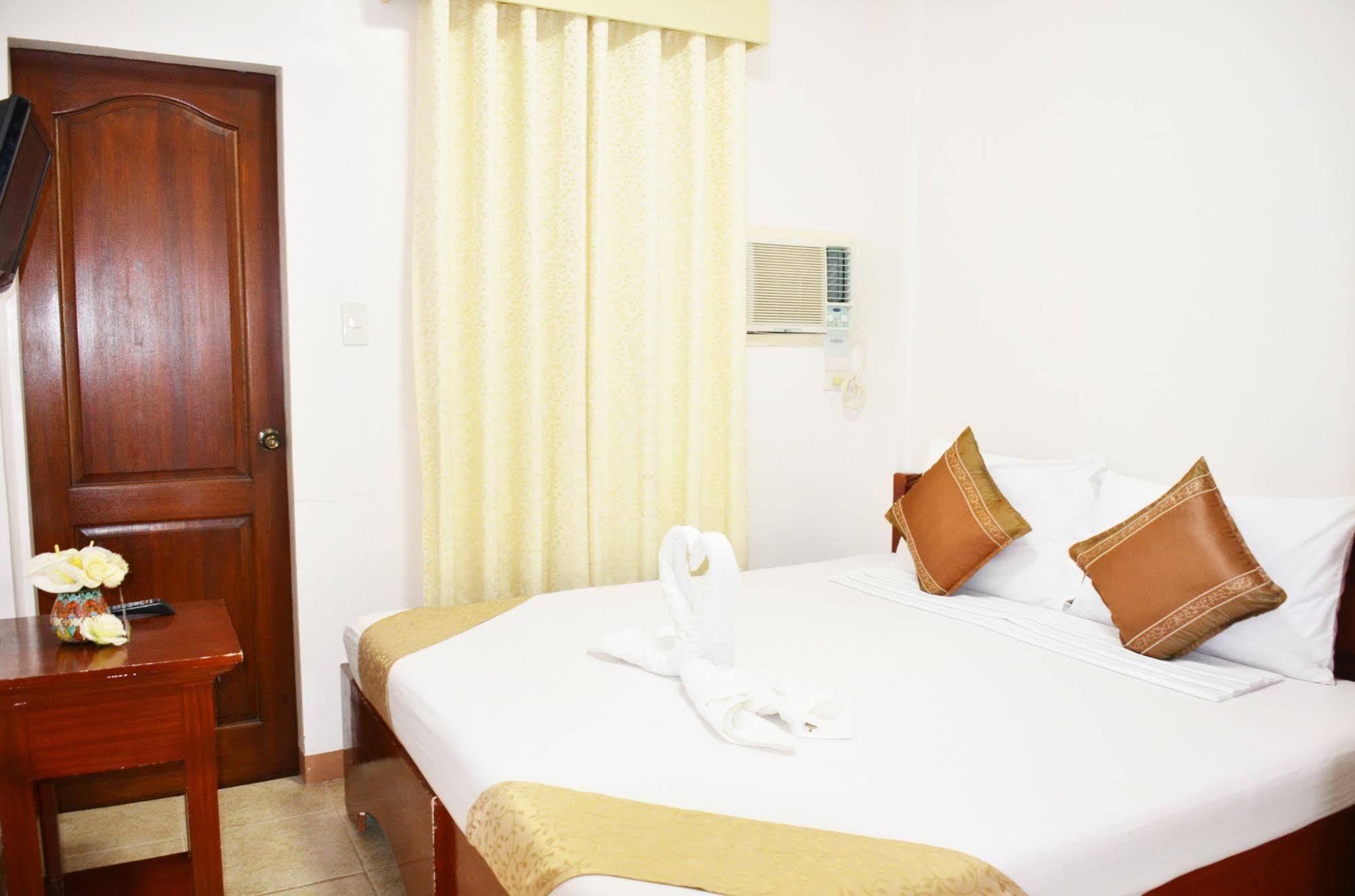 Casa D' Estrella Apartelle Balabag  Extérieur photo
