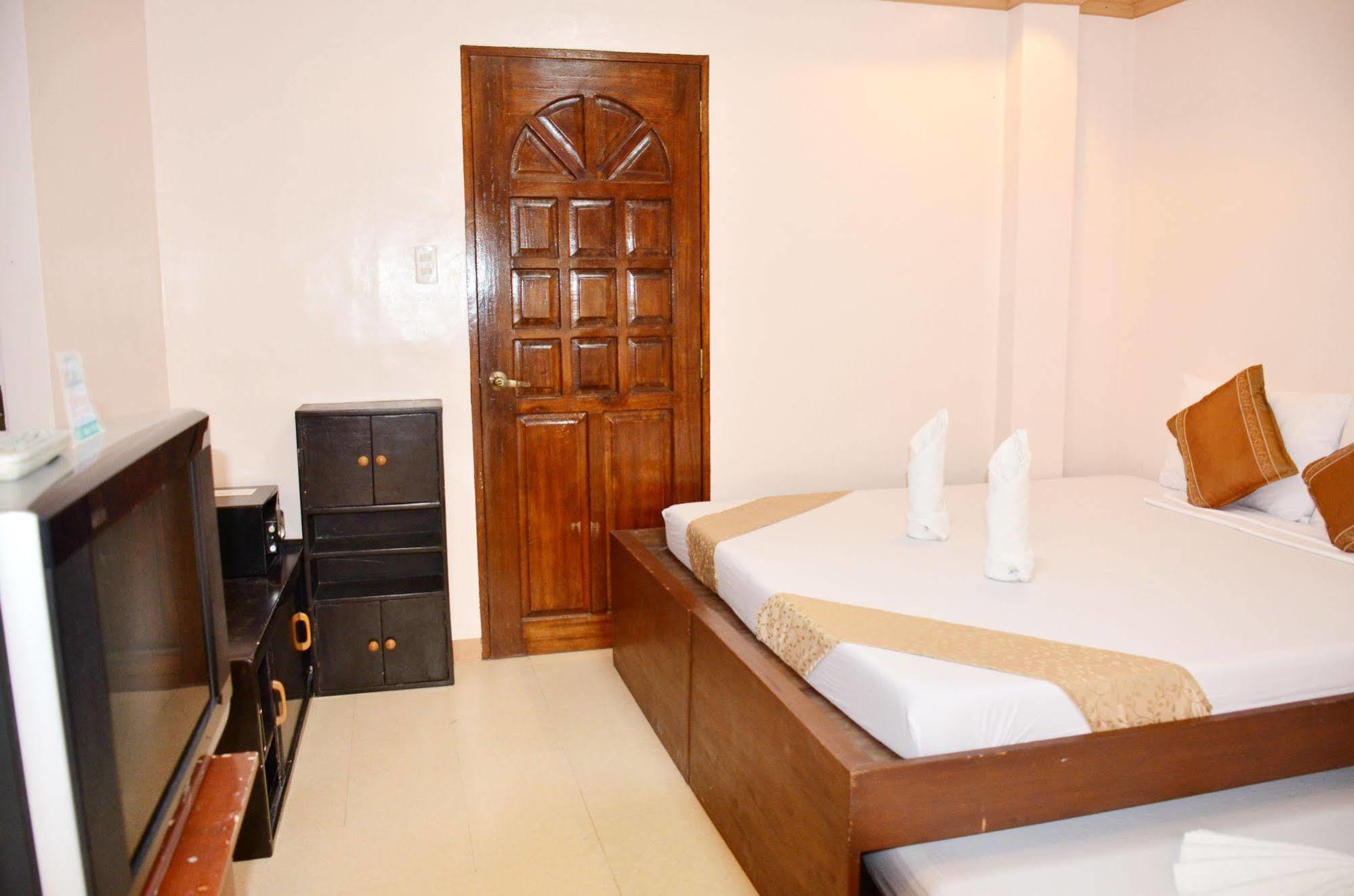Casa D' Estrella Apartelle Balabag  Extérieur photo